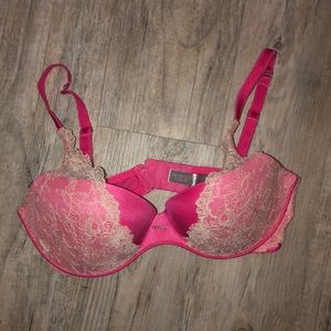 Pink Victoria’s Secret bra